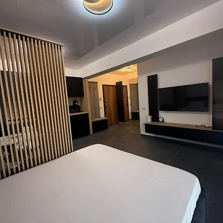 Luxury & Spacious - Апартаменты *